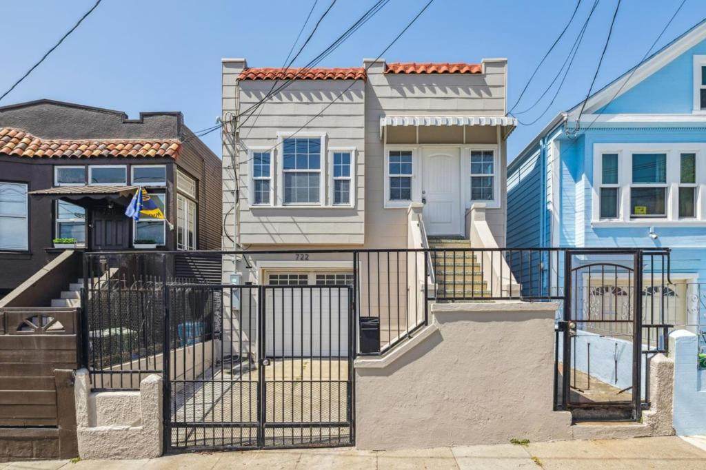 722 Naples Street - Photo 1