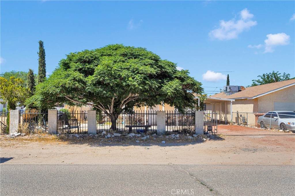 16508 Pine Street - Photo 1