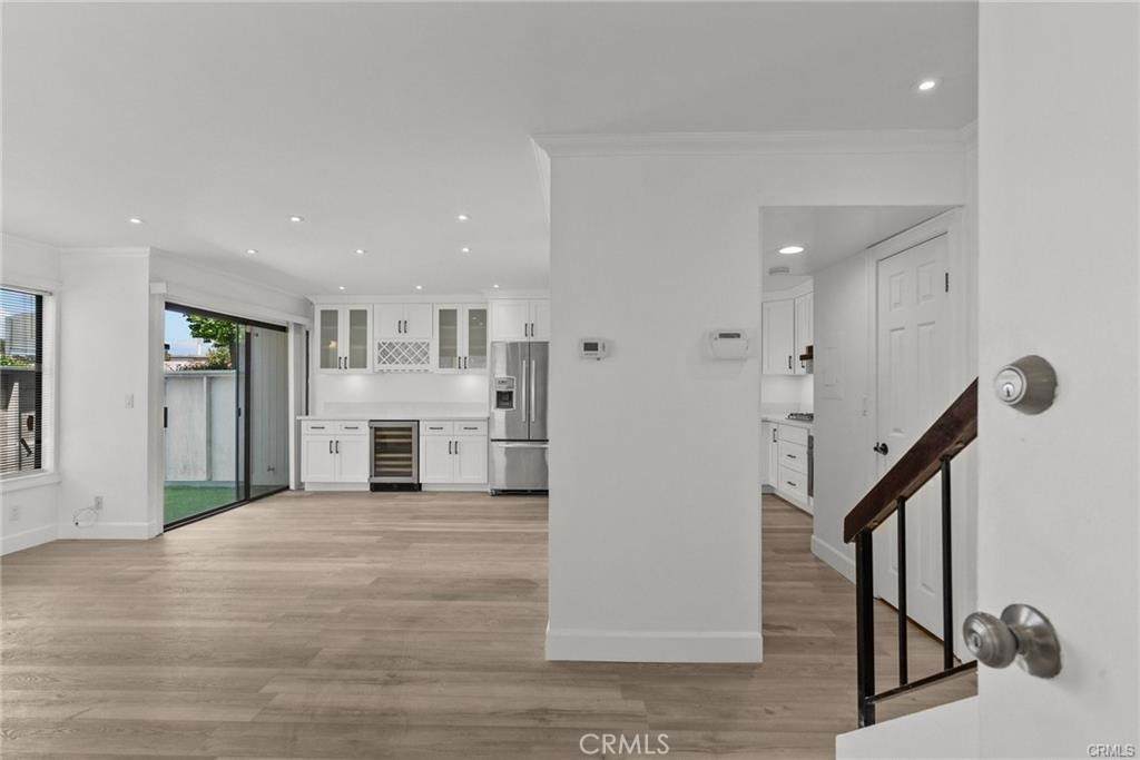 10500 Sunland Boulevard - Photo 1