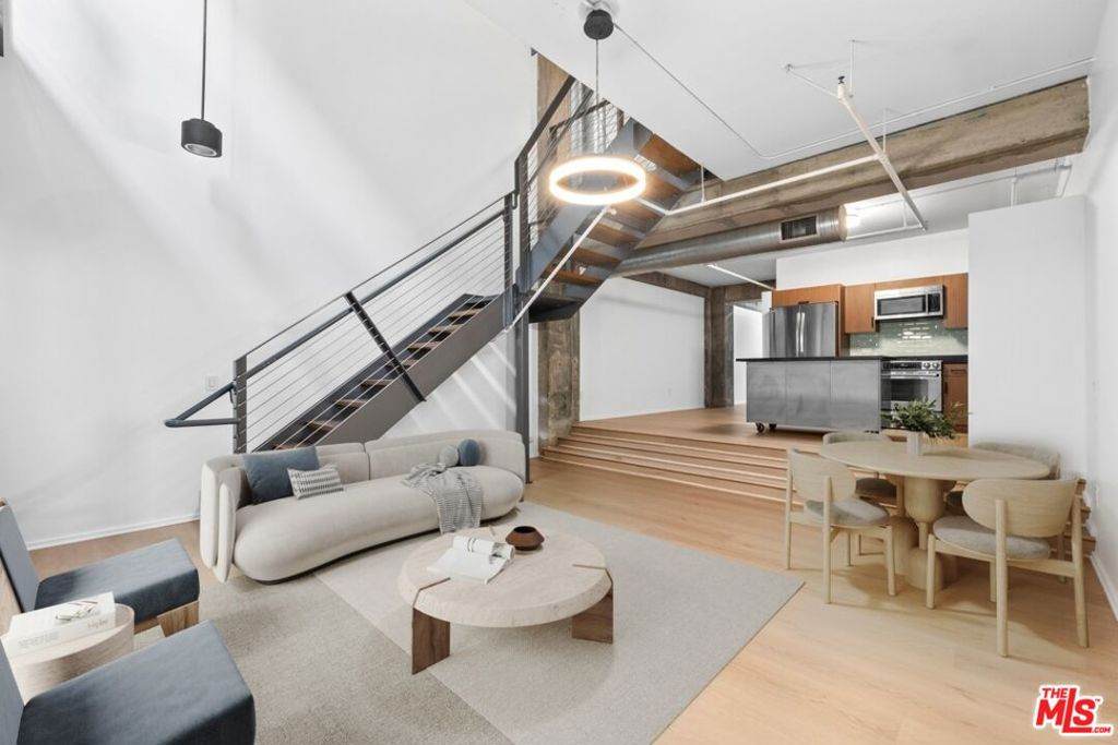 510 Hewitt Street - Photo 1