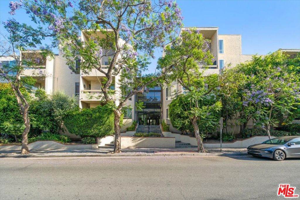 8960 Cynthia Street - Photo 1