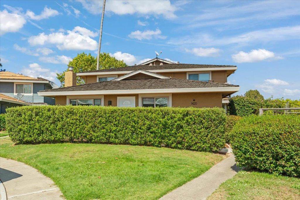 1420 Ruby Court - Photo 1