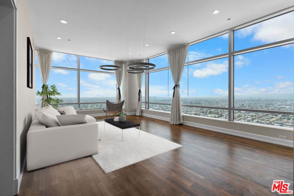 900 Olympic Boulevard - Photo 1