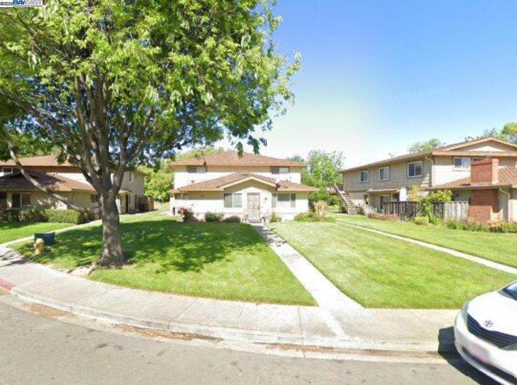 2155 Eric Ct - Photo 1