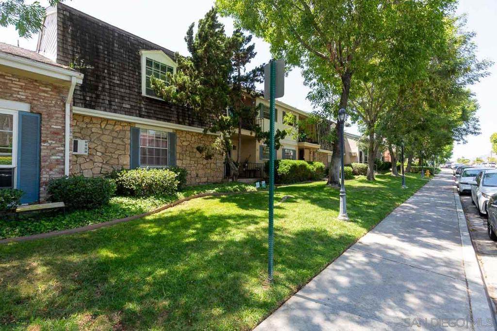 4800 Williamsburg Lane - Photo 1