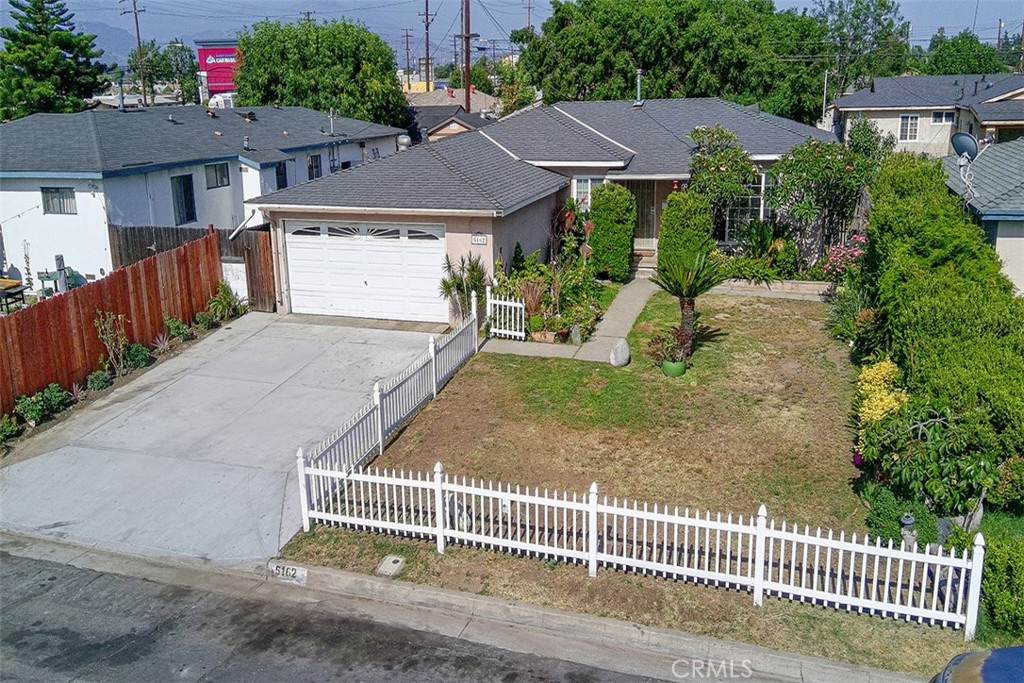 5162 Saint Malo Avenue - Photo 1