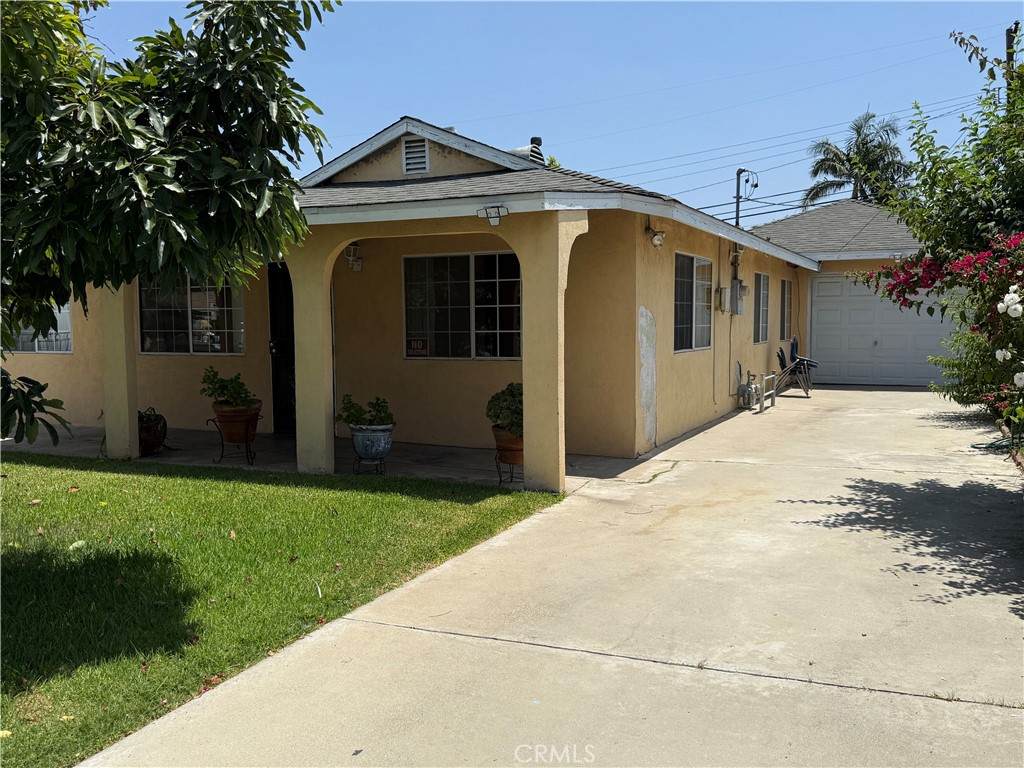 1042 Ballista Avenue - Photo 1