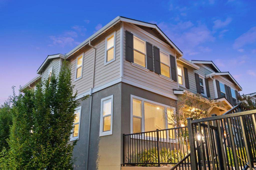701 Tierney Place - Photo 1