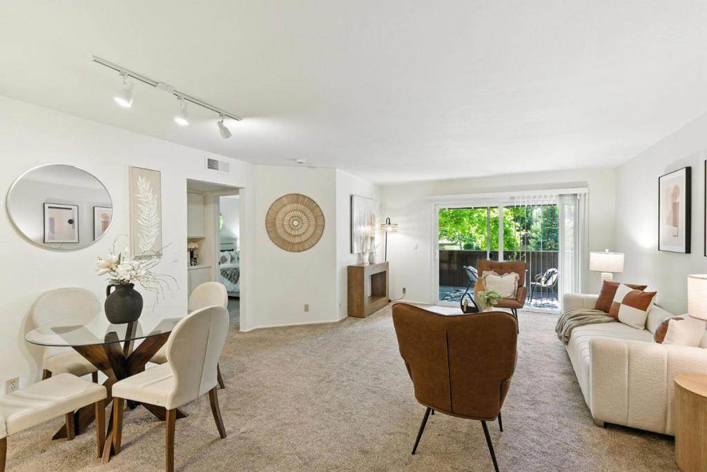 1001 Evelyn Terrace - Photo 1