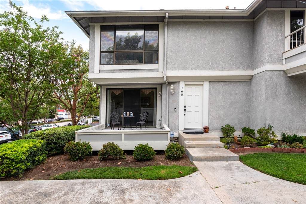 160 Seneca Circle - Photo 1