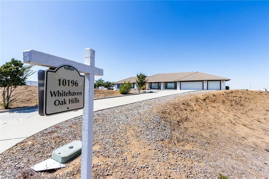 10196 Whitehaven Street - Photo 1