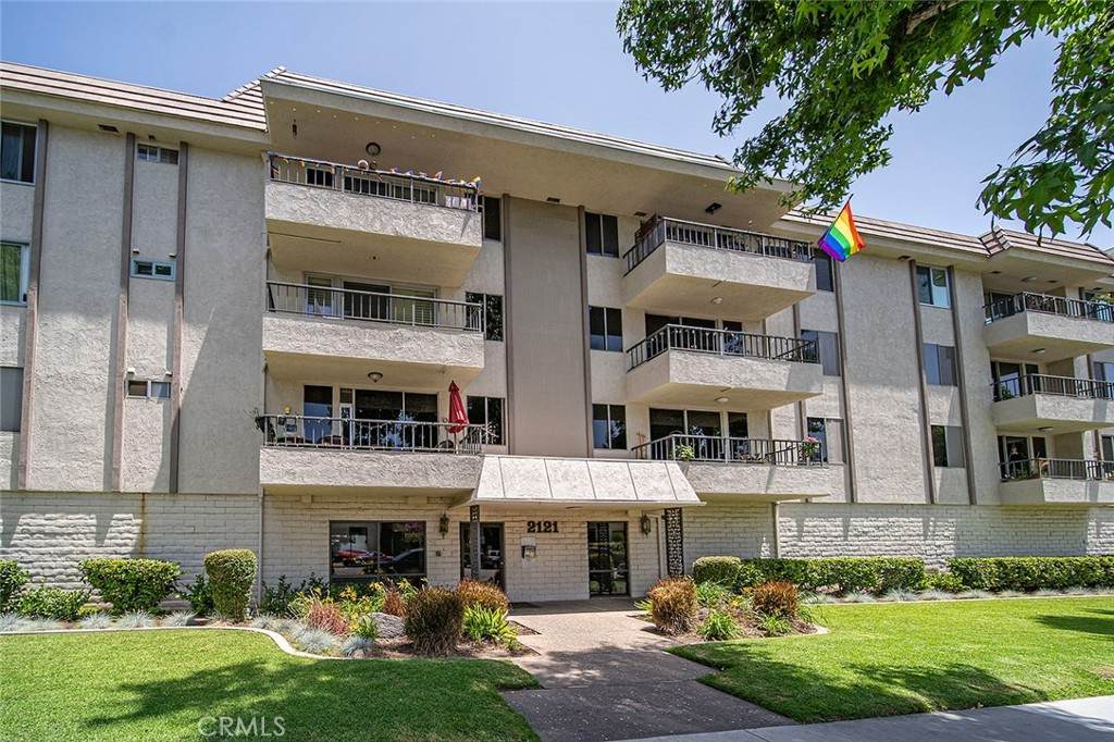 2121 1st Street - Photo 1