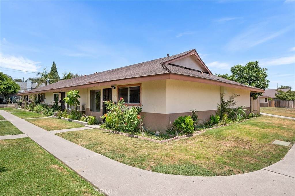 2500 Salta Street - Photo 1