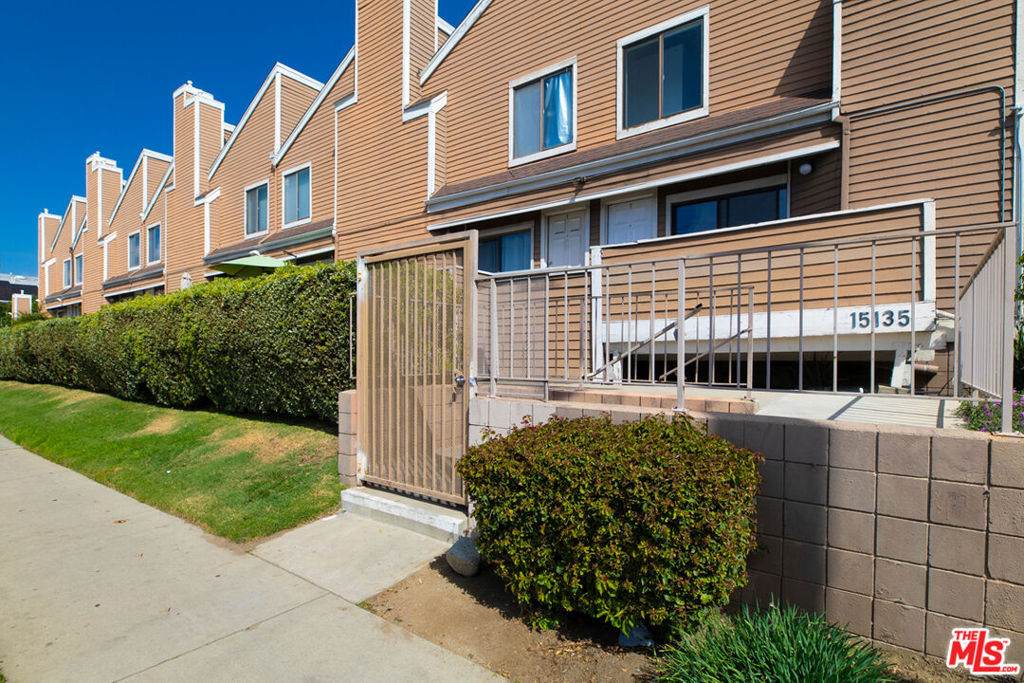 15135 Nordhoff Street - Photo 1