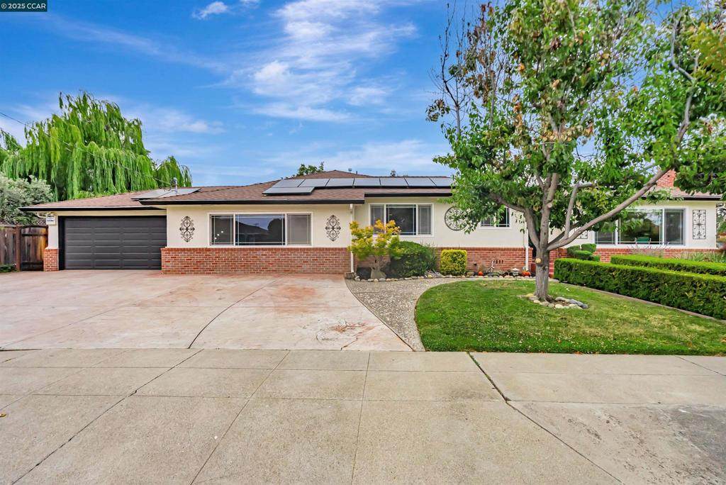 37880 Farwell - Photo 1