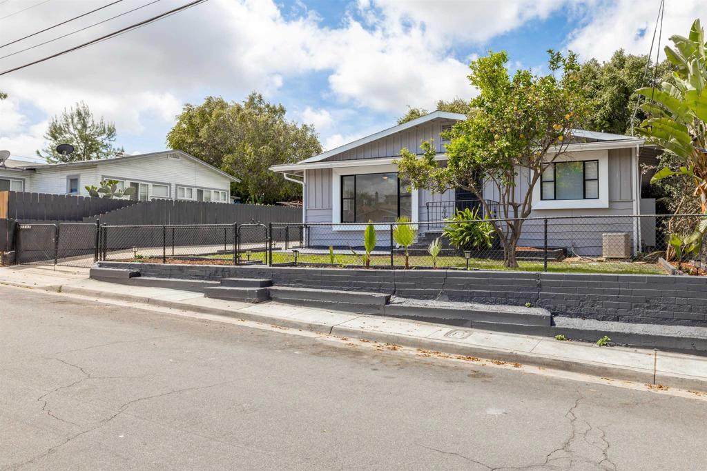 3168 Florine Dr - Photo 1