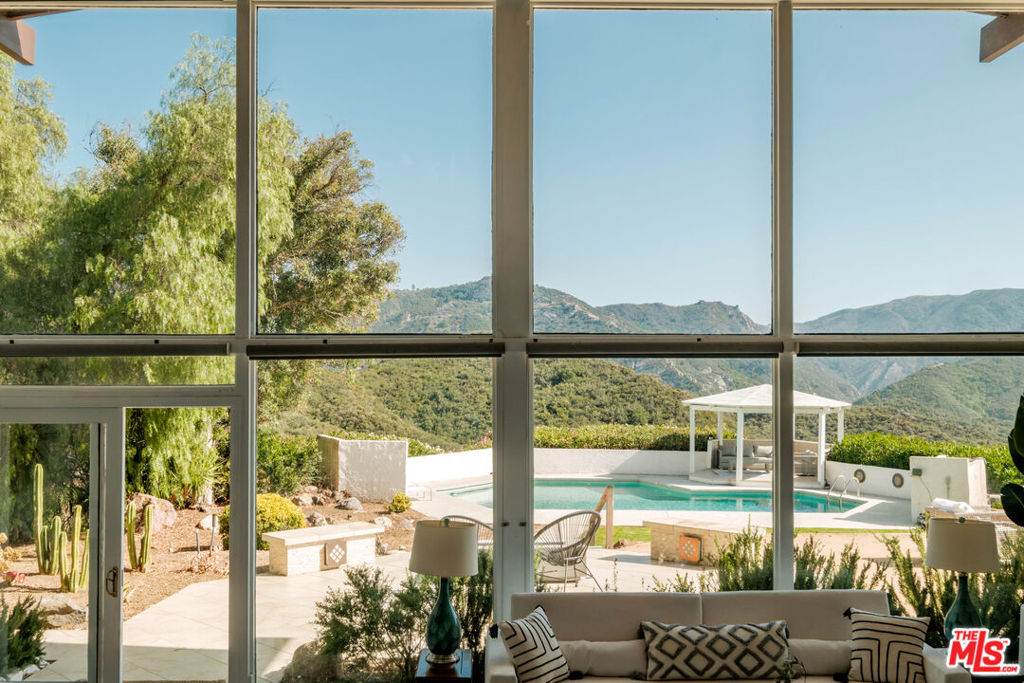 26094 Mulholland Highway - Photo 1