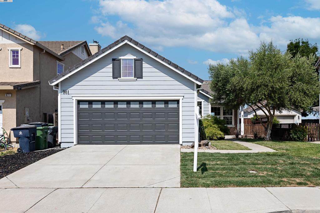 901 Kennedy Pl - Photo 1