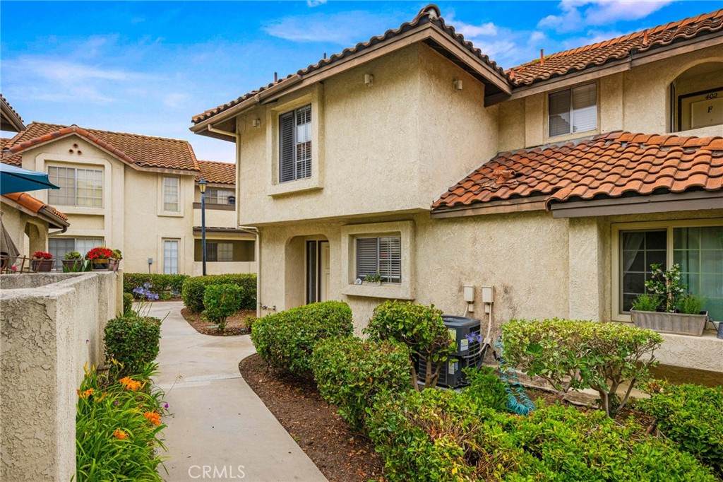 26152 La Real - Photo 1