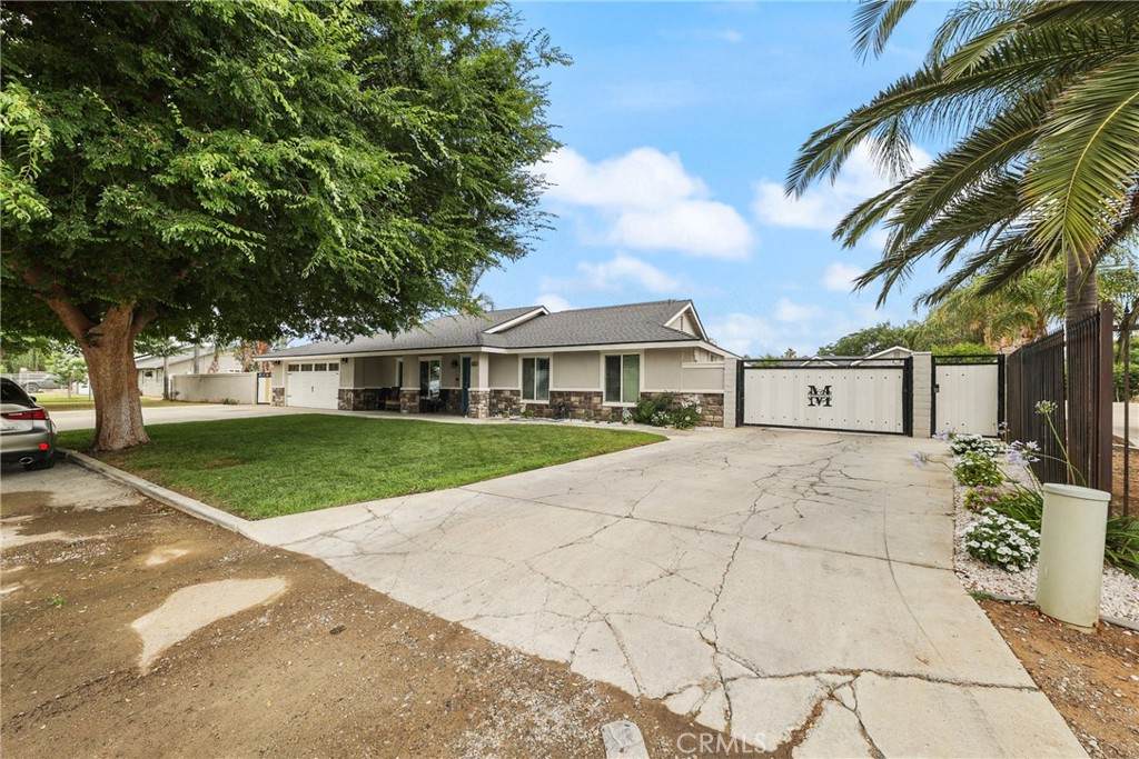8963 Bold Ruler Lane - Photo 1