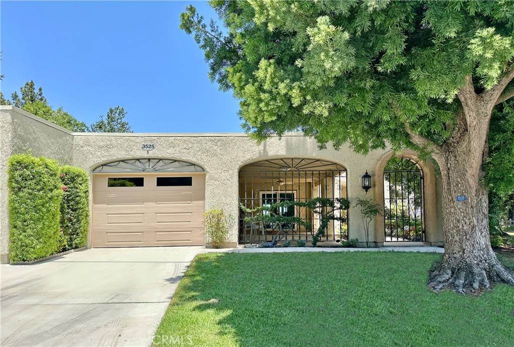 3525 Bahia Blanca - Photo 1