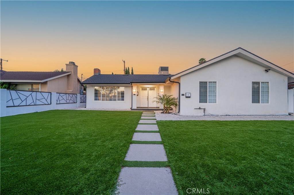 11118 Haskell Avenue - Photo 1