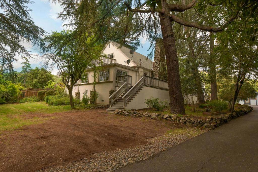 1855 Llagas - Photo 1