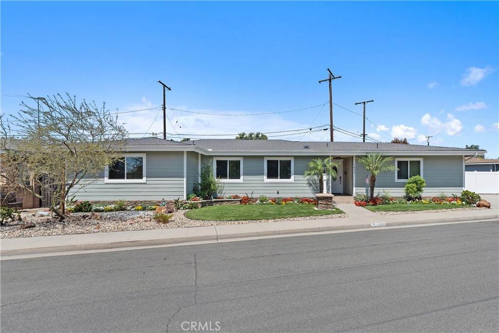 1837 Studebaker Road - Photo 1
