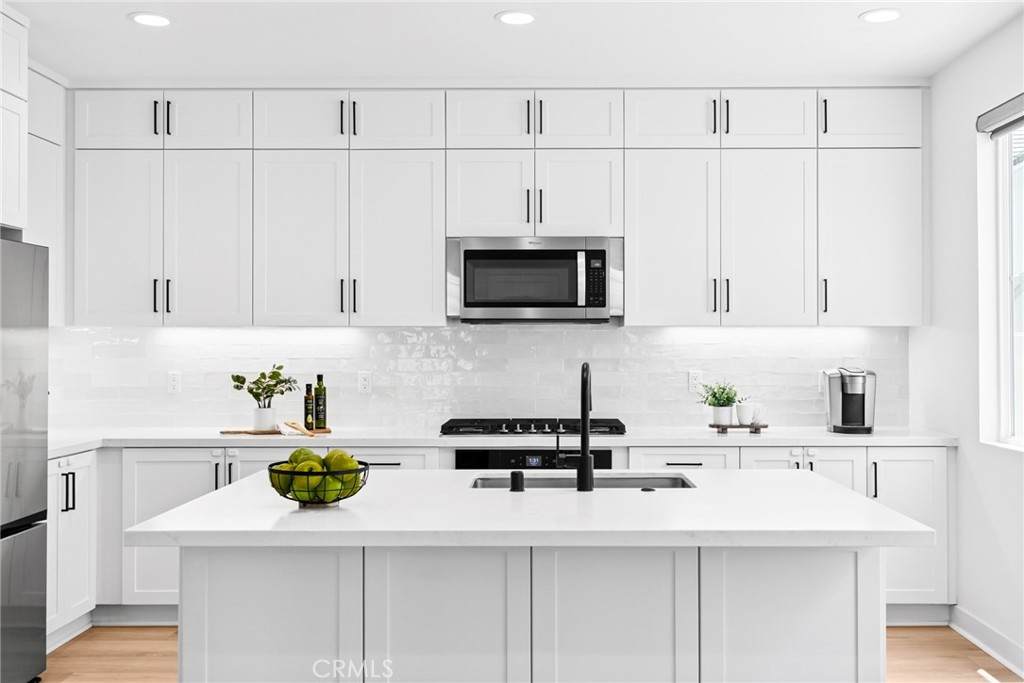 631 Jasper - Photo 1