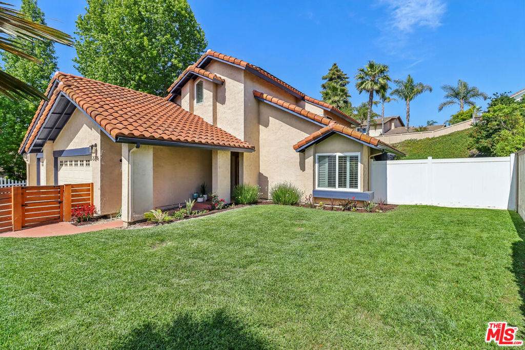 2216 Recodo Court - Photo 1