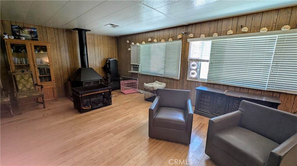 15613 Hawley Court - Photo 1