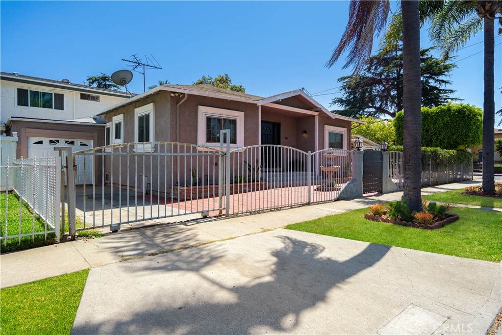 400 Buckthorn Street - Photo 1