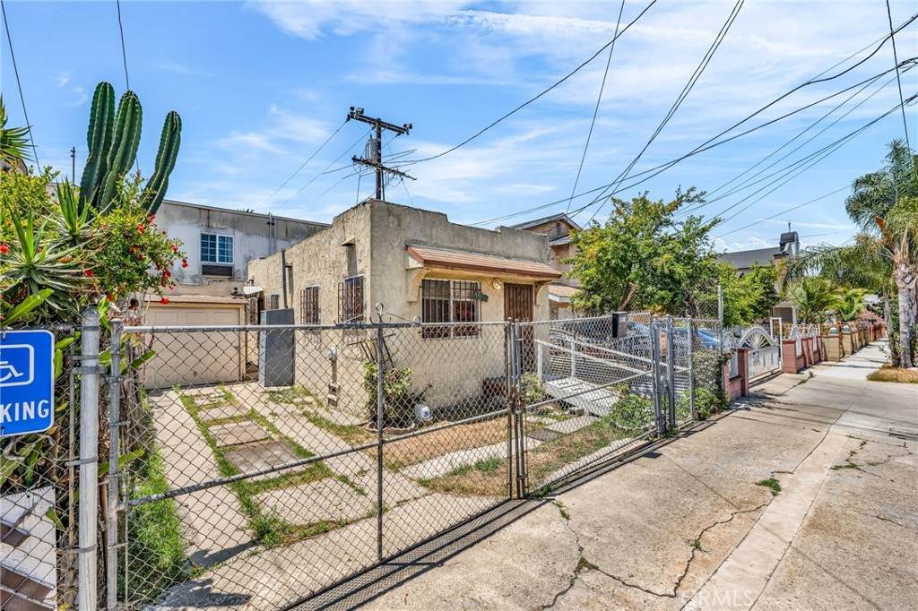 1819 Cerritos Avenue - Photo 1