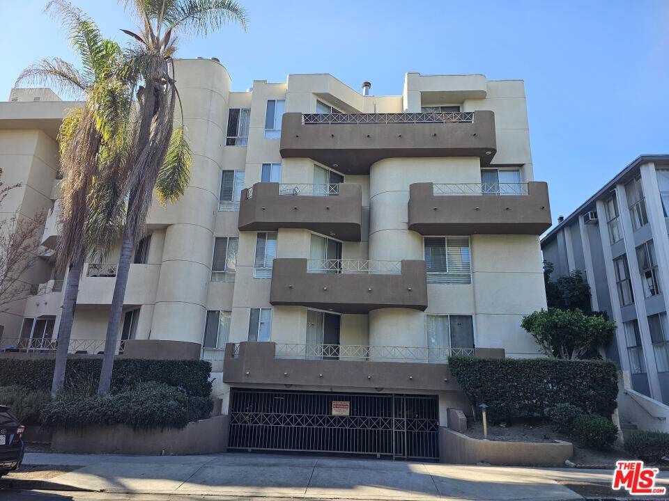 333 Westminster Avenue - Photo 1