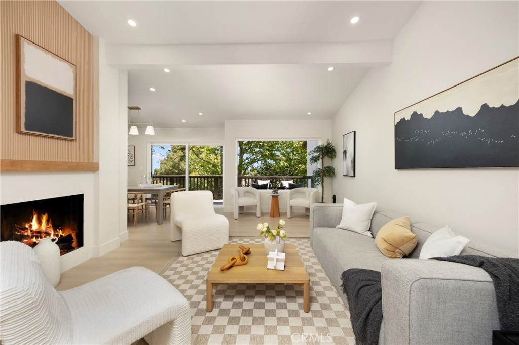 45 Oaktree Lane - Photo 1