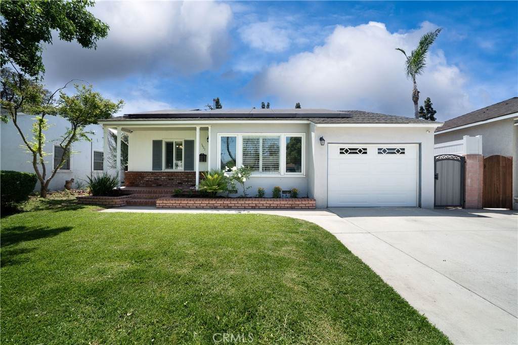 5407 Pimenta Avenue - Photo 1