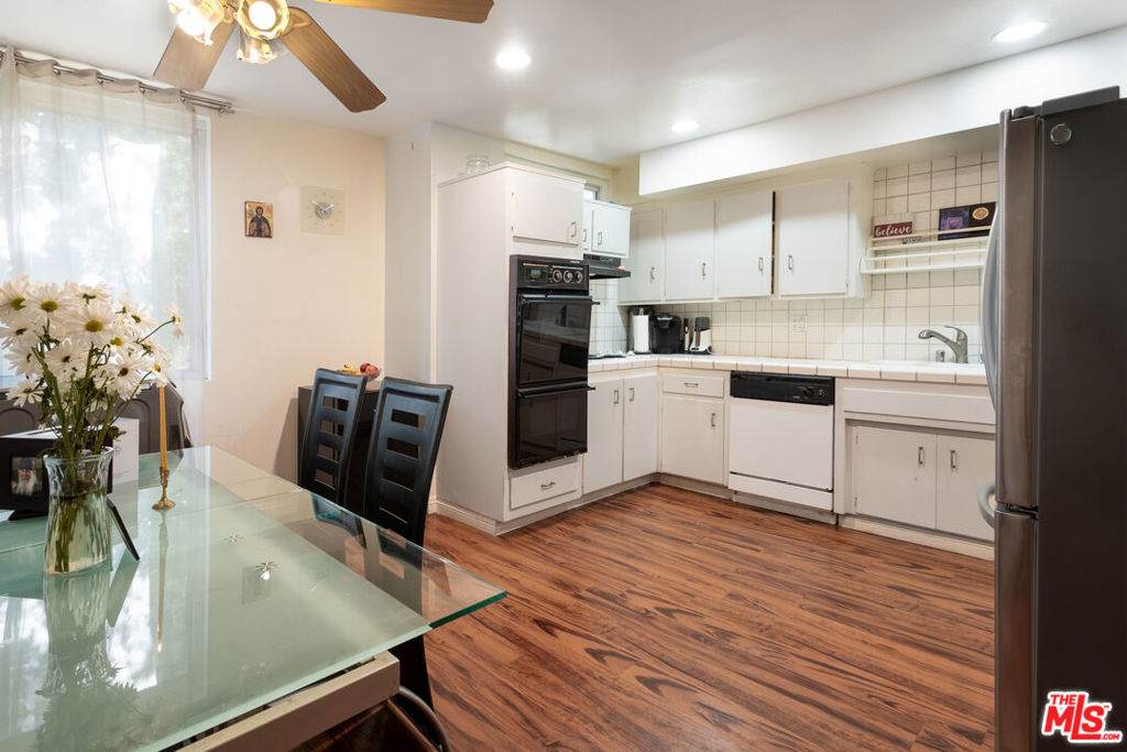 4610 Densmore Avenue - Photo 1