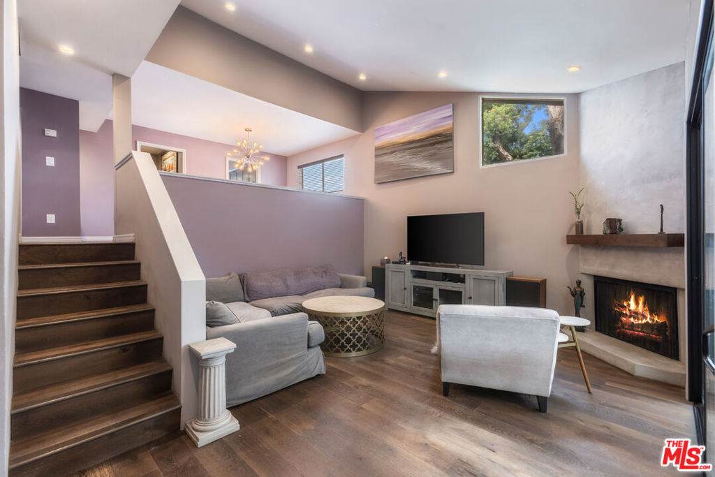 15161 Magnolia Boulevard - Photo 1