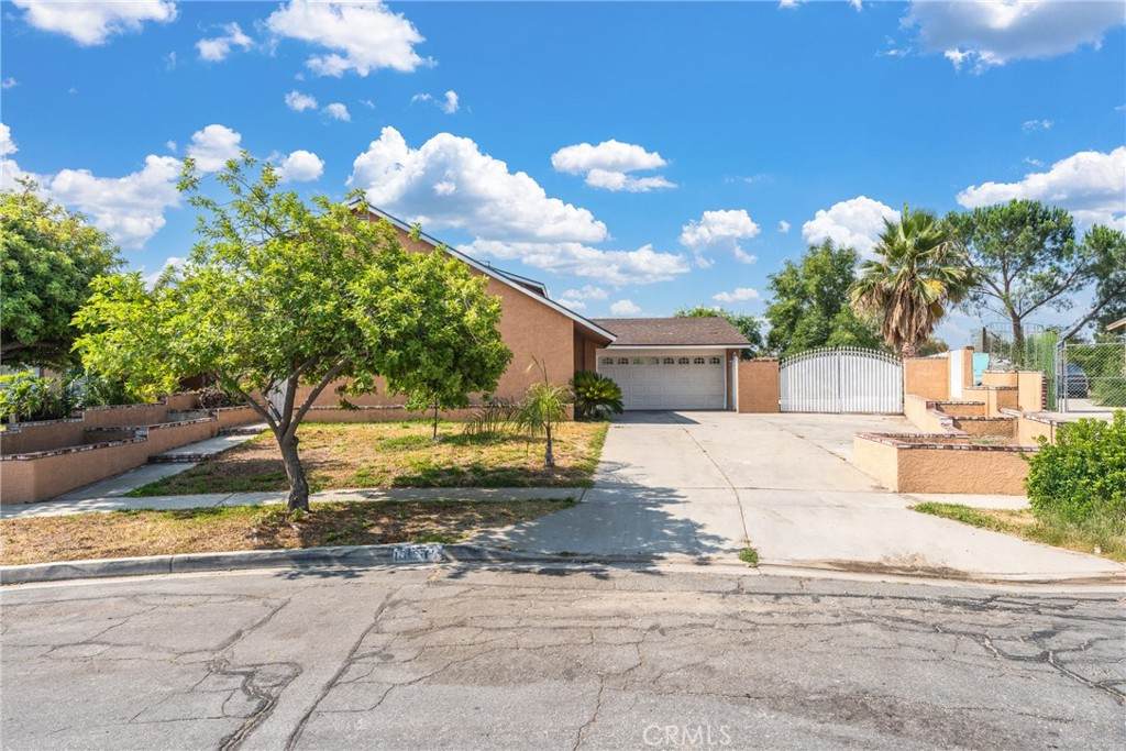 17571 Shamrock Avenue - Photo 1