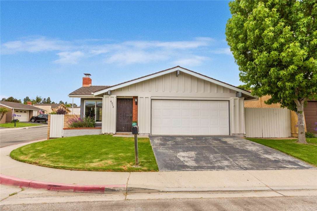 6313 Mockingbird Street - Photo 1