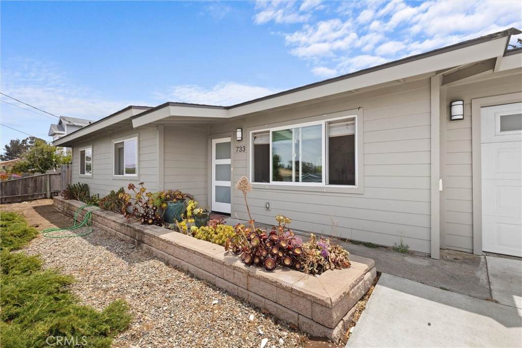 733 Lilac Drive - Photo 1