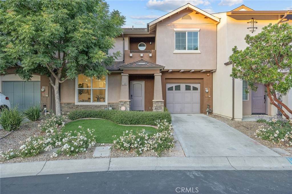 1142 Galeria Circle - Photo 1