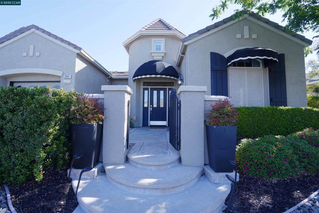 2041 Kent Dr - Photo 1
