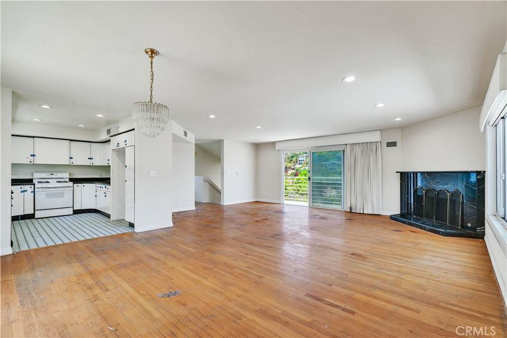 728 Quail Drive - Photo 1