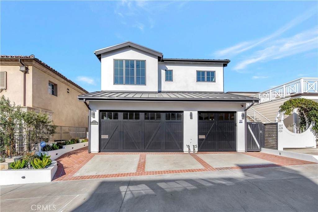 221 Carnation Avenue - Photo 1