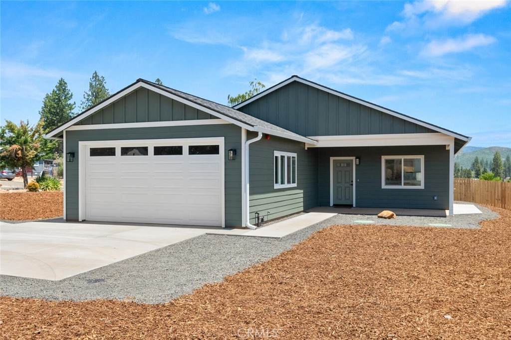 6105 Maxwood Drive - Photo 1