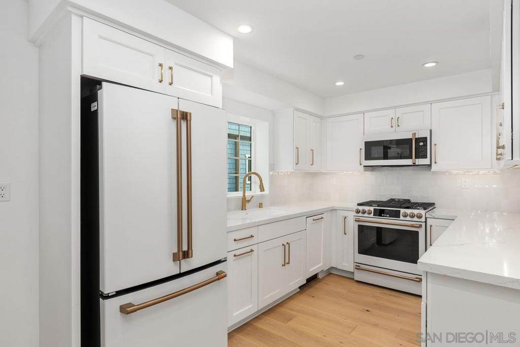 549 Orange Ave - Photo 1