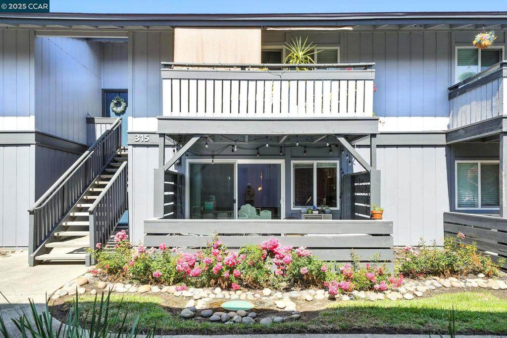 315 Masters Ct - Photo 1