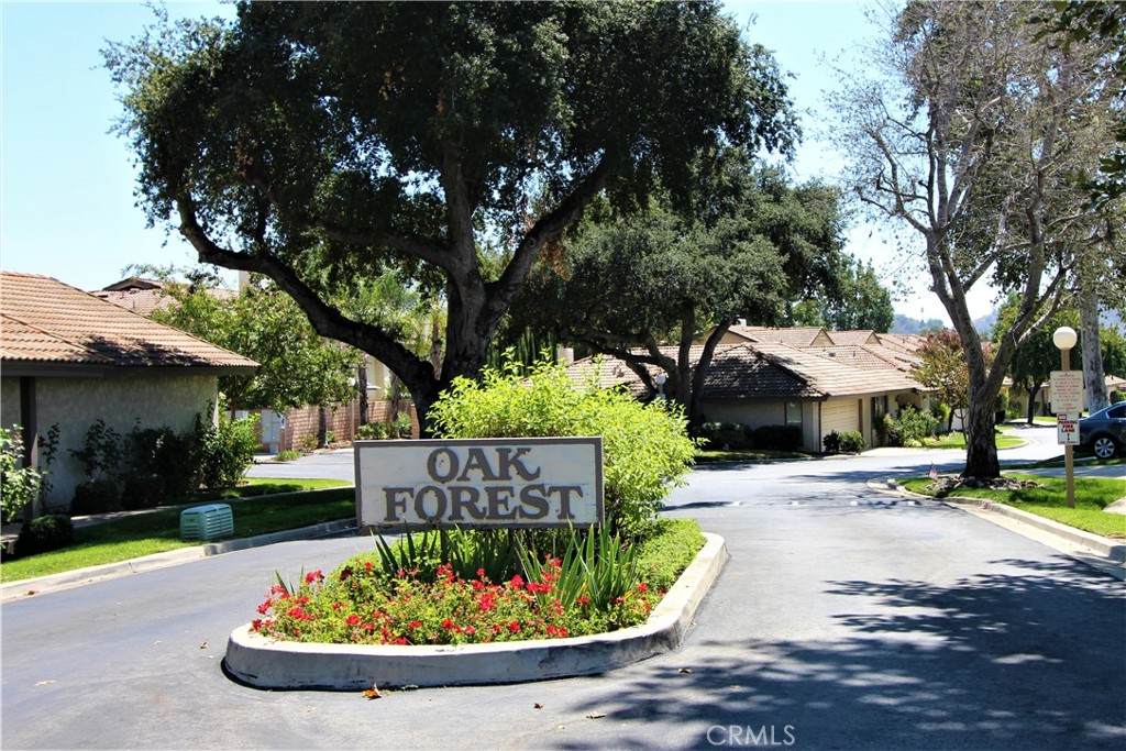 108 Oak Forest Circle - Photo 1