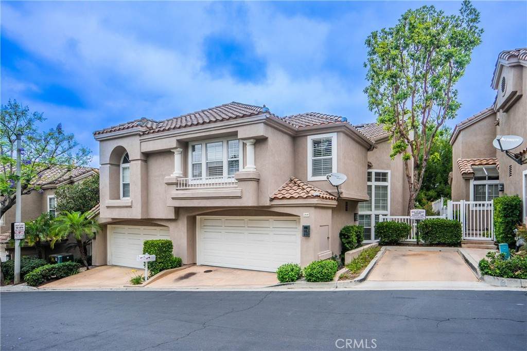 2849 Wisteria Lane - Photo 1